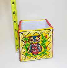 Load image into Gallery viewer, Eco Friendly Table Top Pots / Planter Hand Crafted for Home Decoration (3.5&quot; Size)